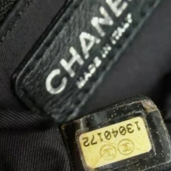 100% Auth CHANEL Biarritz tote - Picture 9 of 11